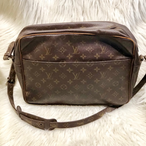 SOLD🚫Authentic Louis Vuitton Monogram Nile bag - Picture 2 of 8